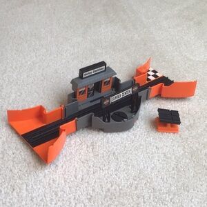 Vintage Harley Davidson Miniature Toy Dealership, Hasbro 1997